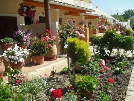 Santa Barbara Lakis Hotel apartamentowy Perivólion